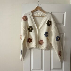 Cream V-Neck Floral Appliqué Cardigan Sweater